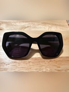 Aura Black Oversized Geometric Women's Sunglasses